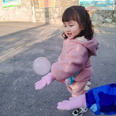Touchable smoke bubble gun