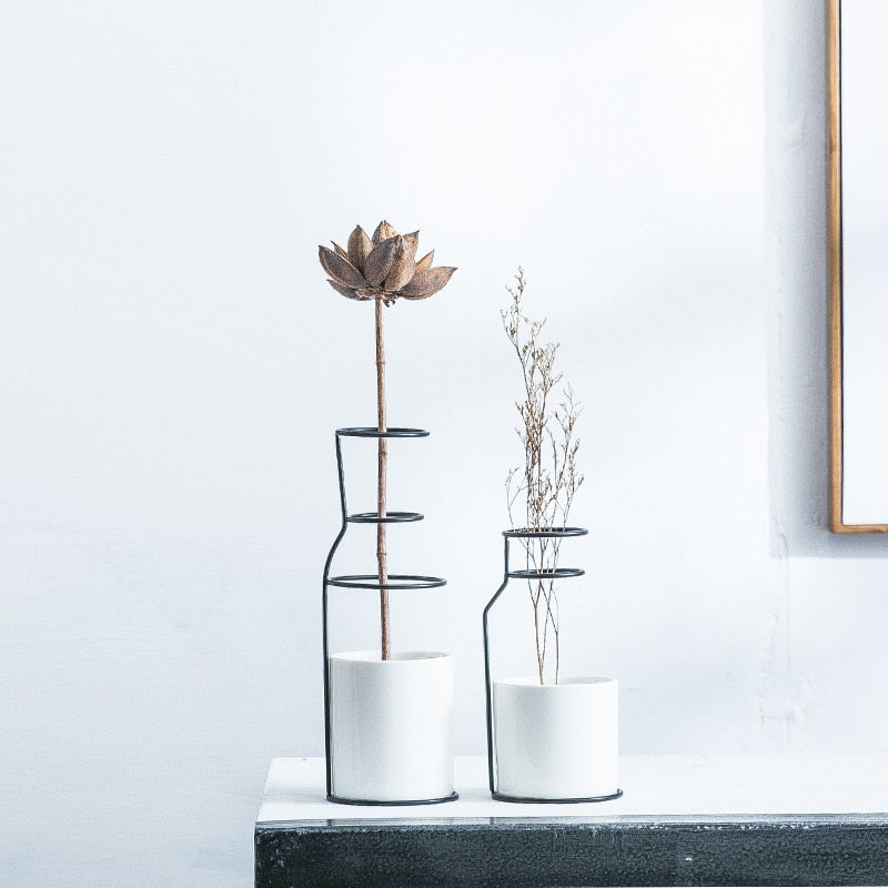 Mindo - Nordic Modern Wire Cage Ceramic Vase