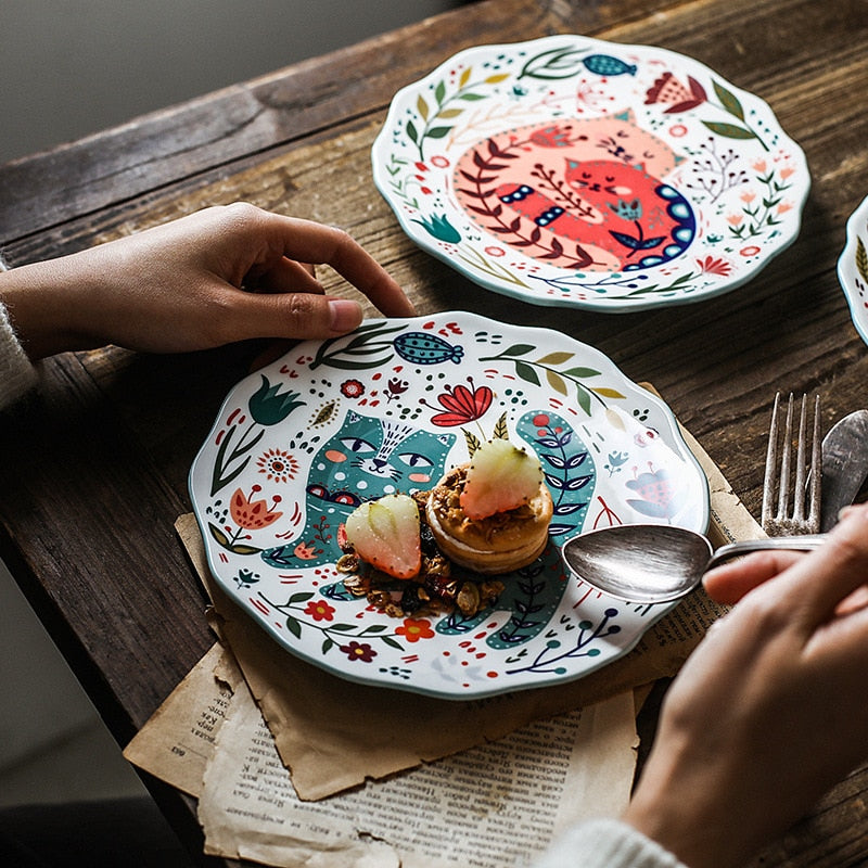 Juncal - Sneaky Cat Decorative Ceramic Plate