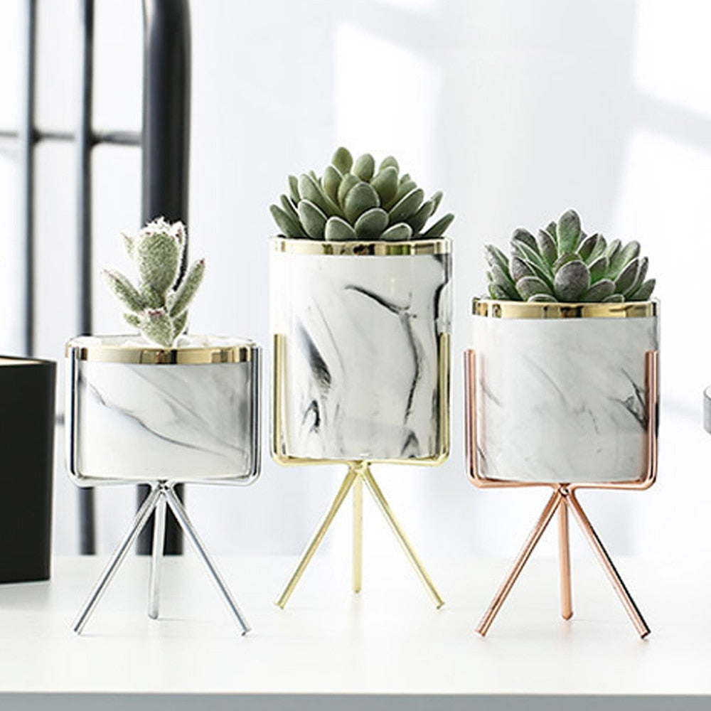 Cerallo - Modern Gold Ceramic Abstract Plant Holder