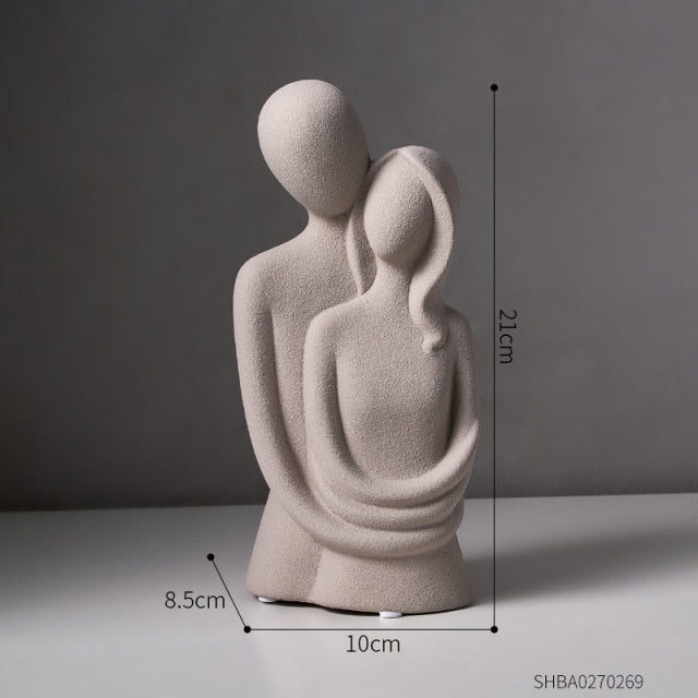 Marry - Abstract Hugging Lovers Statue